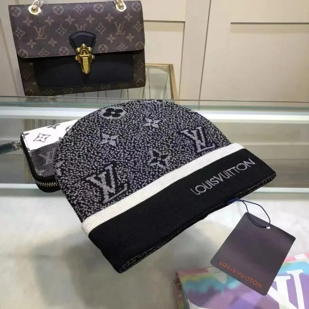 Louis Vuitton LV Beanie& Scarf