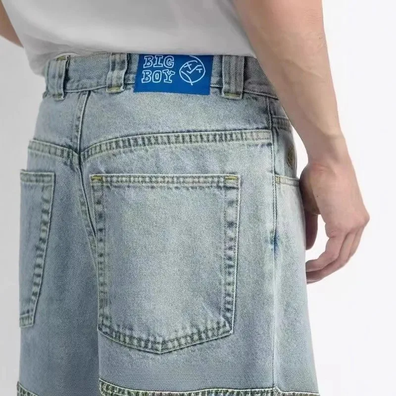 Asymmetrical jeans