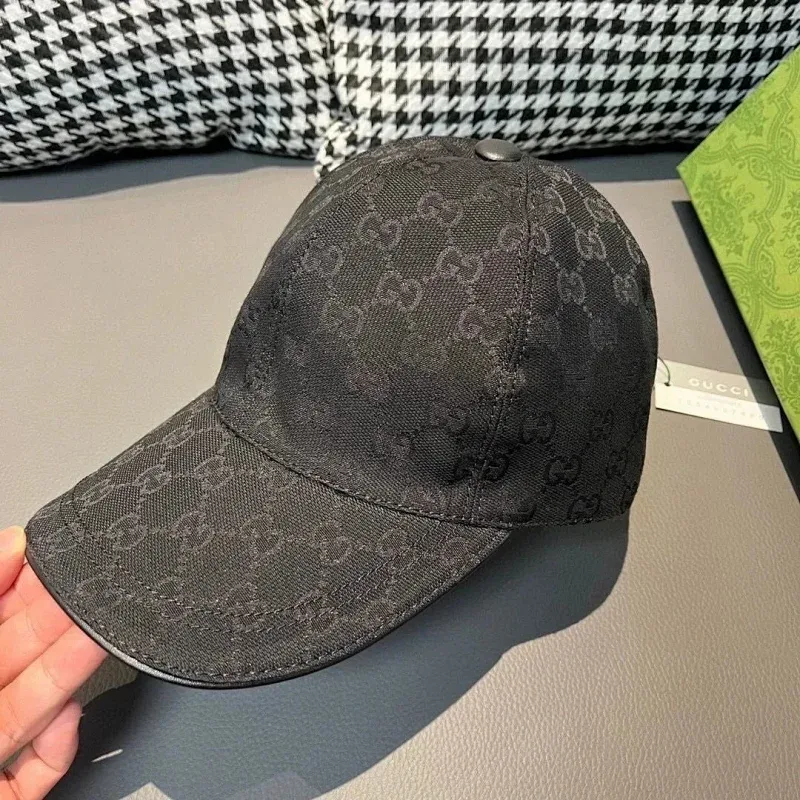 Louis Vuitton LV Cap