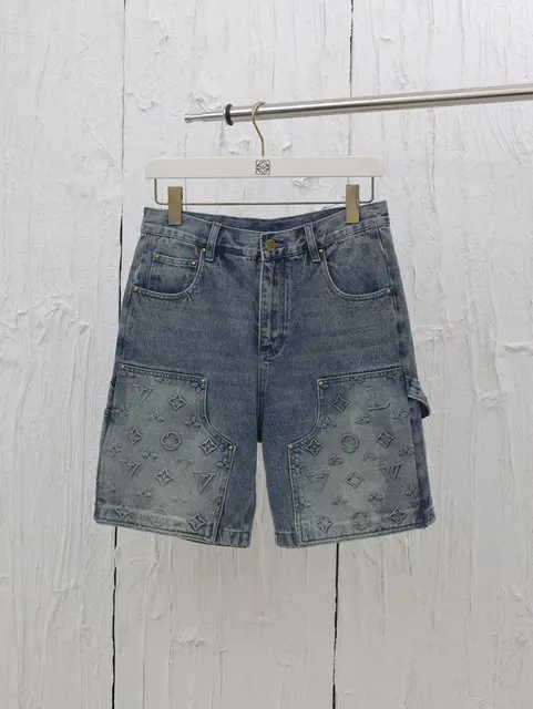 LOUIS VUITTON Shorts