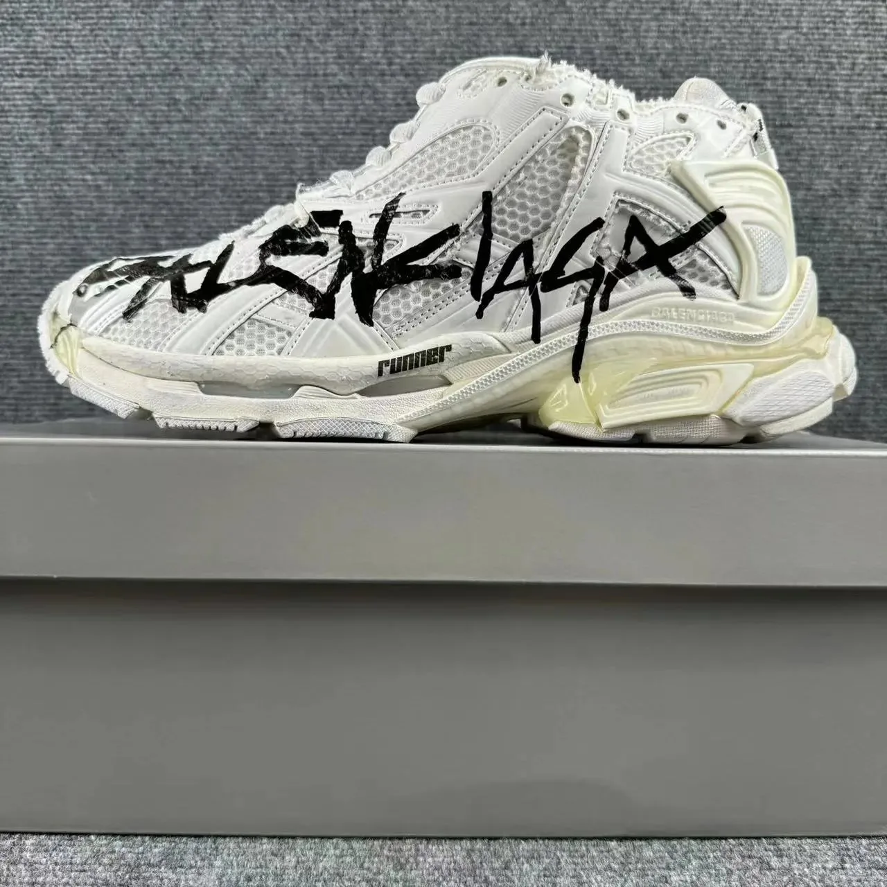 Balenciaga Runner Graffiti