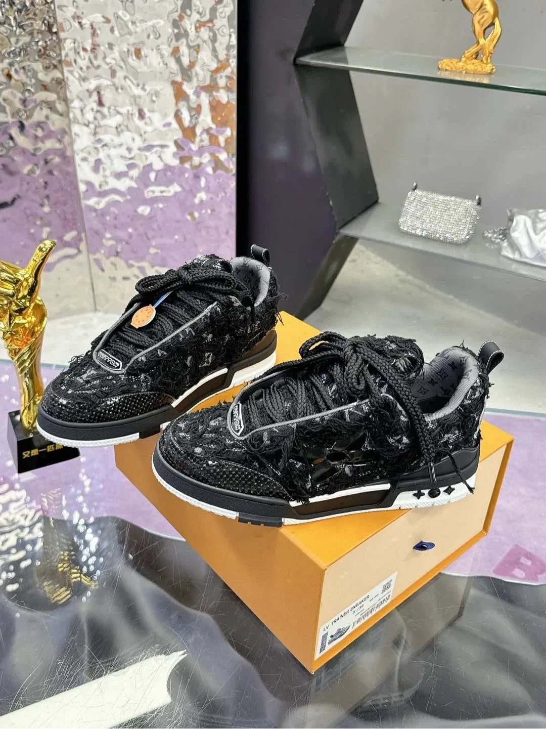 Louis Vuitton Trainer (BEST BATCH)
