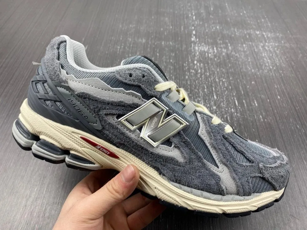 New Balance 1906