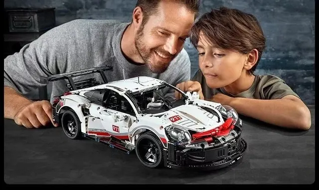 Lego Porsche 911 RSR