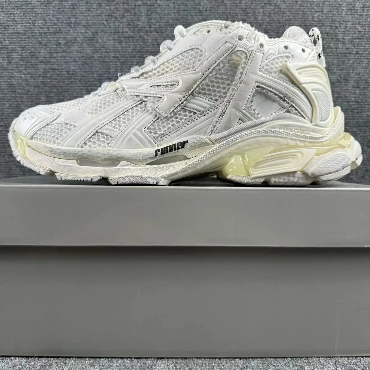 Balenciaga Runner Graffiti